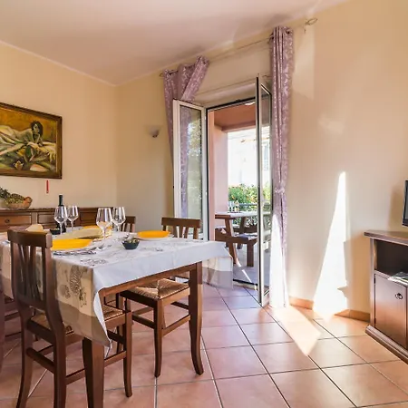 Casa Pineta 2 *